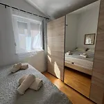 Apartment Matanovic *