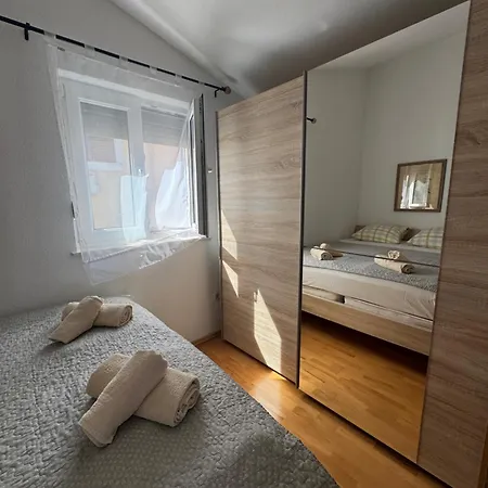 Apartment Matanovic *